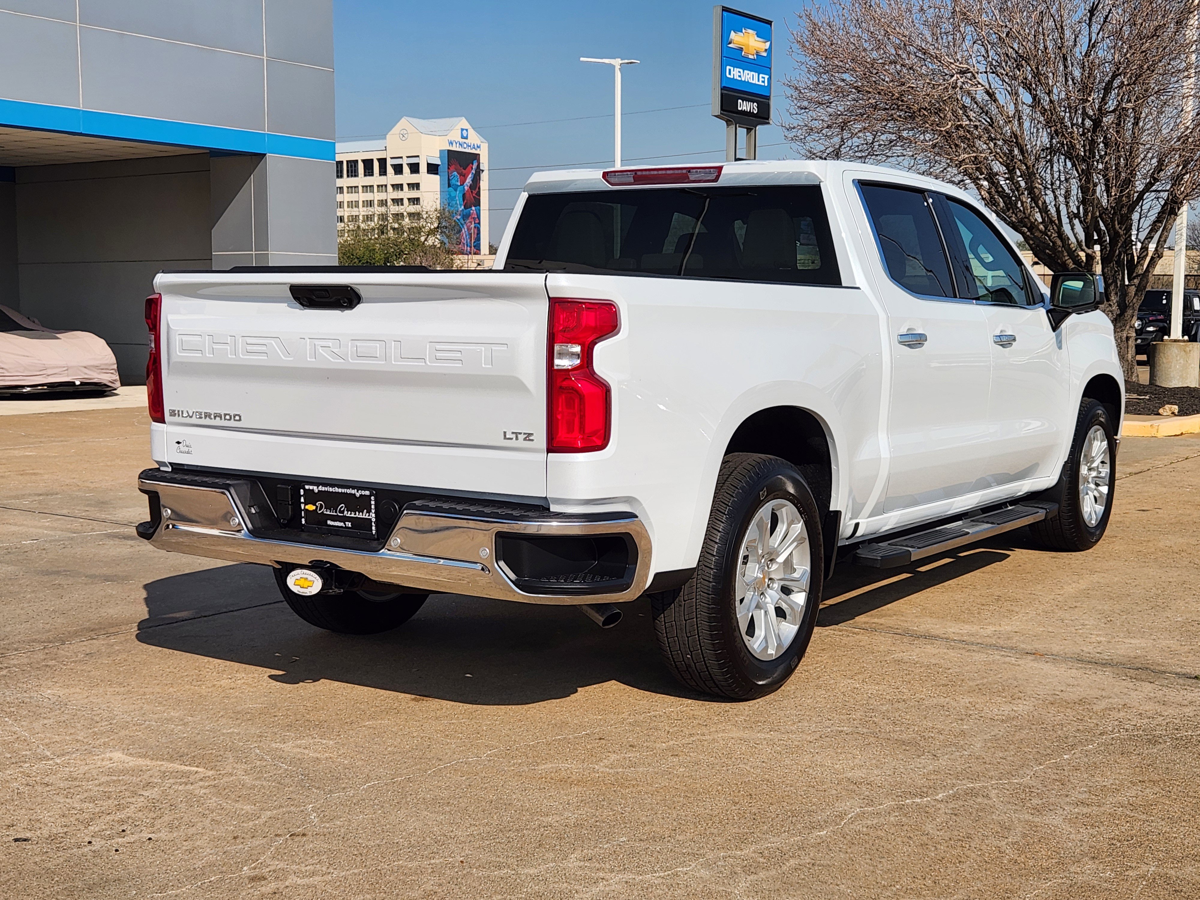 Certified 2026 Chevrolet Silverado 1500 LTZ image 6