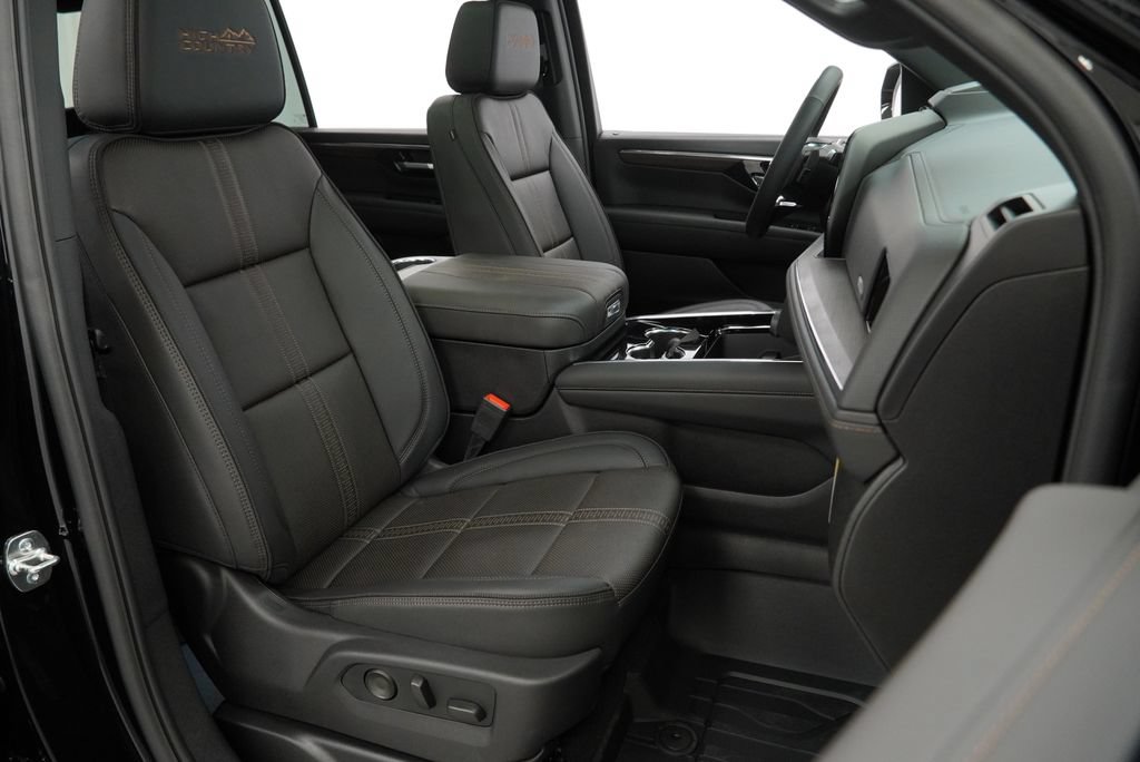 New 2026 Chevrolet Suburban High Country AWD/4WD image 35