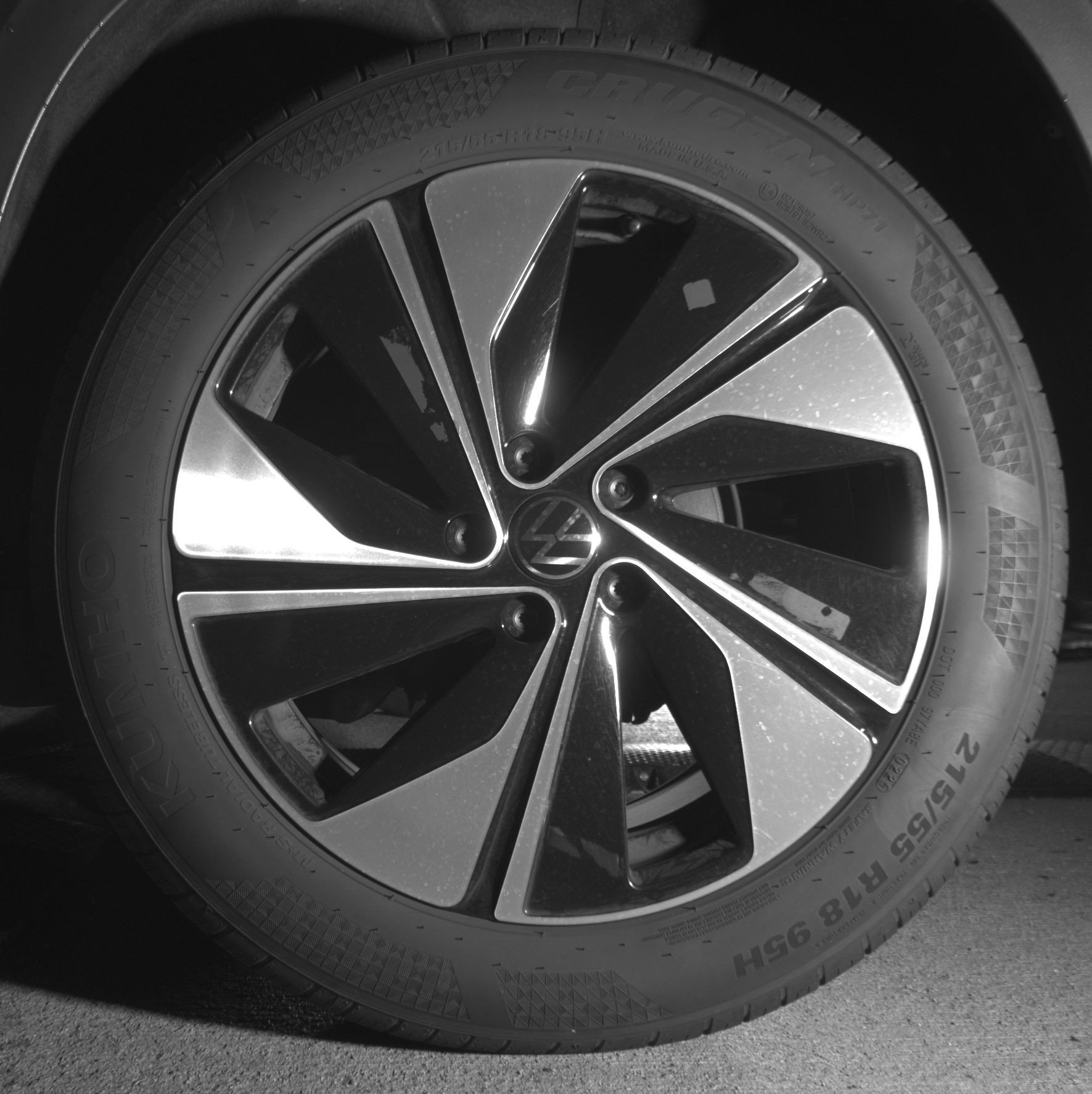 Used 2025 Volkswagen Taos SE image 14