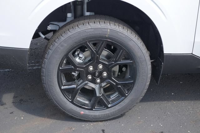 New 2026 Ford Maverick XLT w/ Equipment Group 301A AWD/4WD image 11