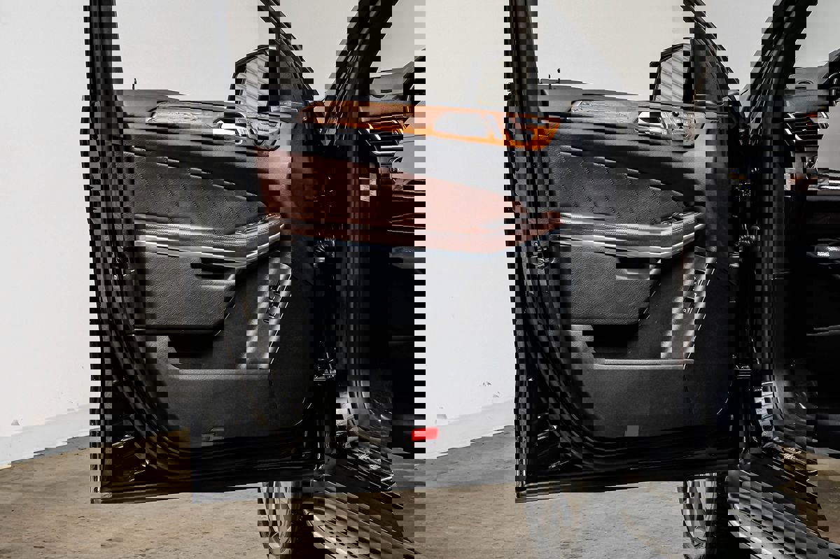 Used 2014 Mercedes-Benz GL 450 4MATIC image 36