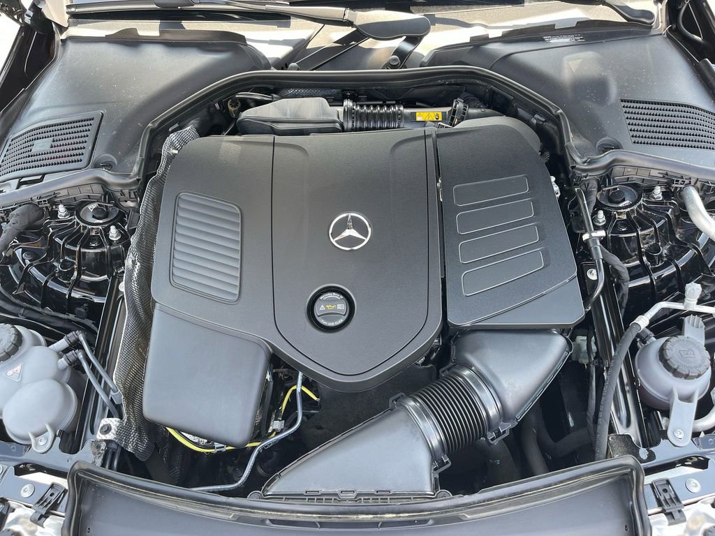 Used 2025 Mercedes-Benz C 300 Sedan image 34