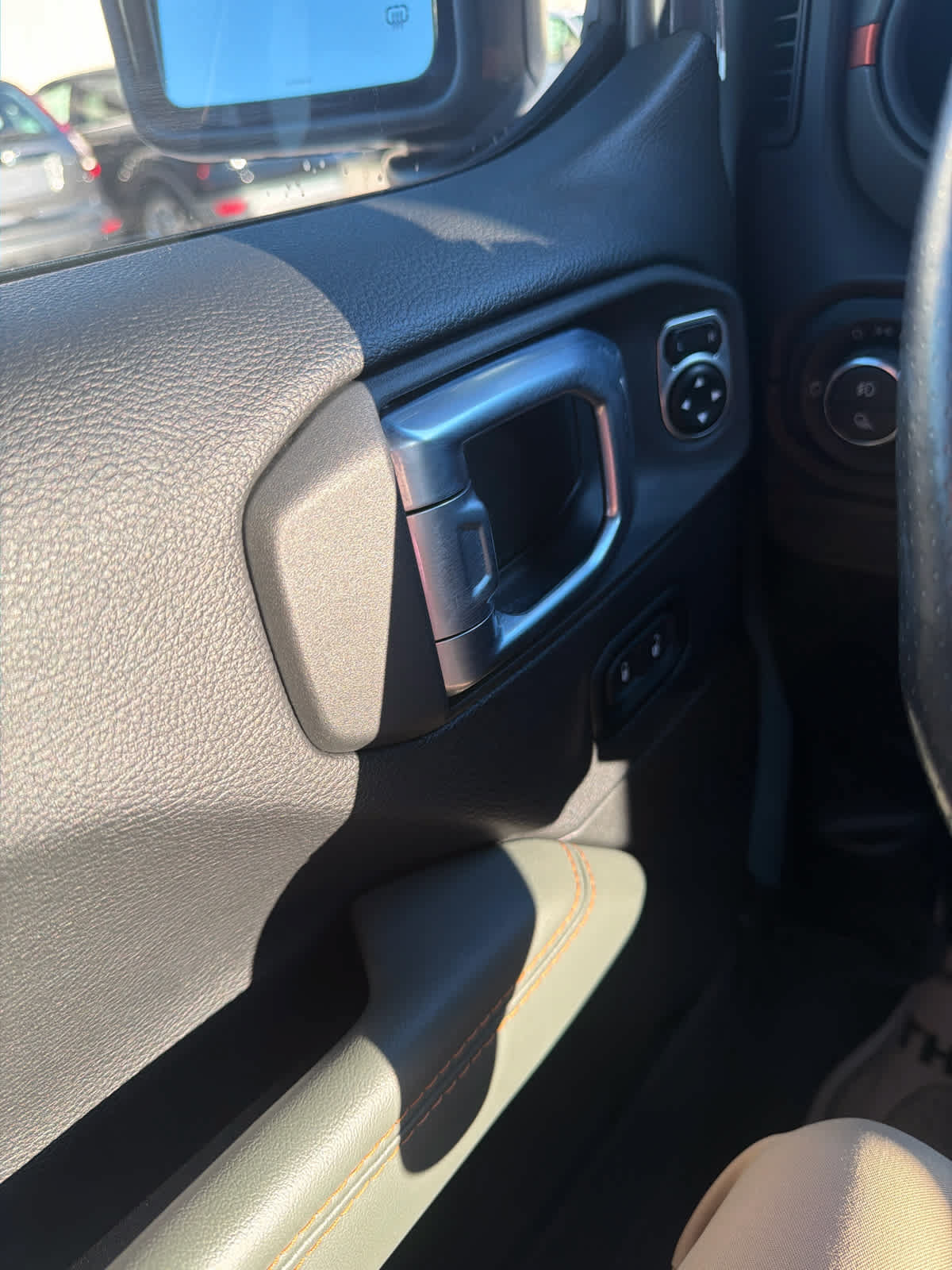 Used 2024 Jeep Gladiator Mojave AWD/4WD image 18