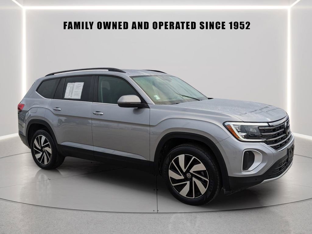 Certified 2025 Volkswagen Atlas SE AWD/4WD image 8