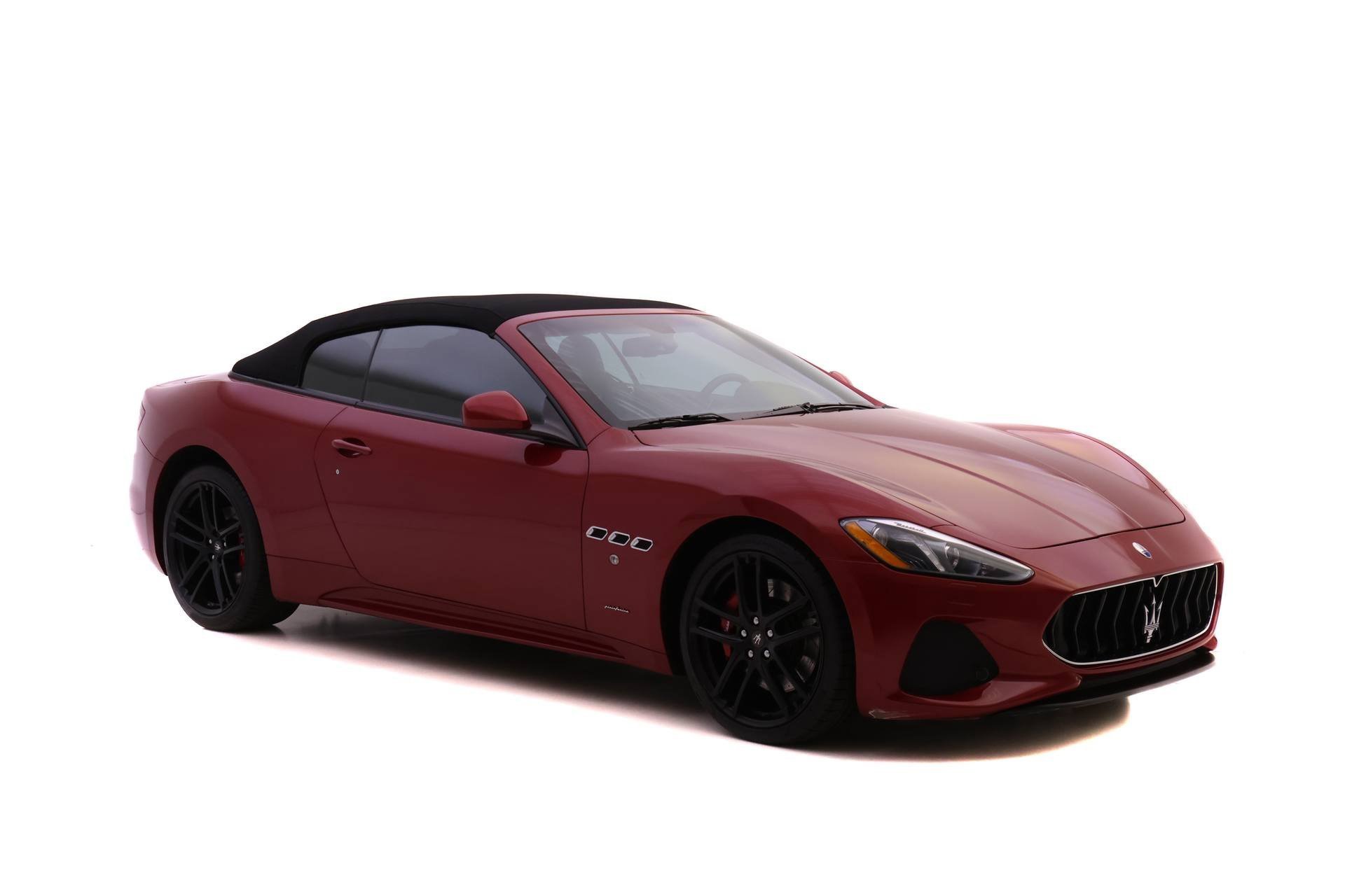 Used 2018 Maserati GranTurismo Sport image 2