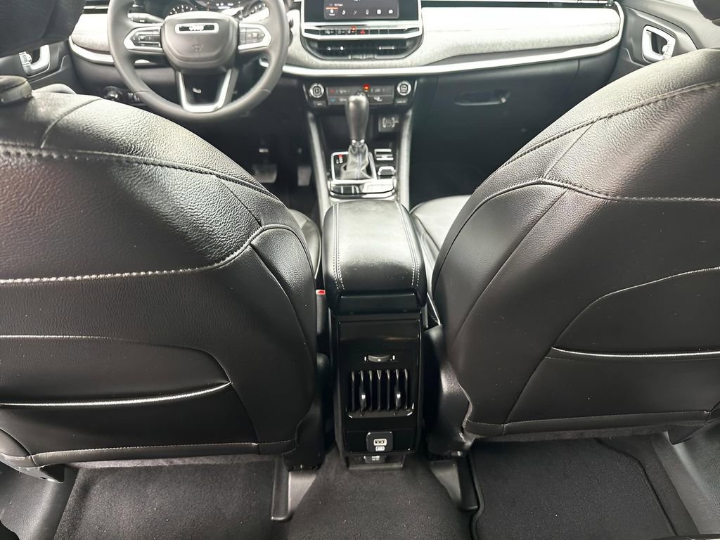 Used 2022 Jeep Compass Latitude image 16