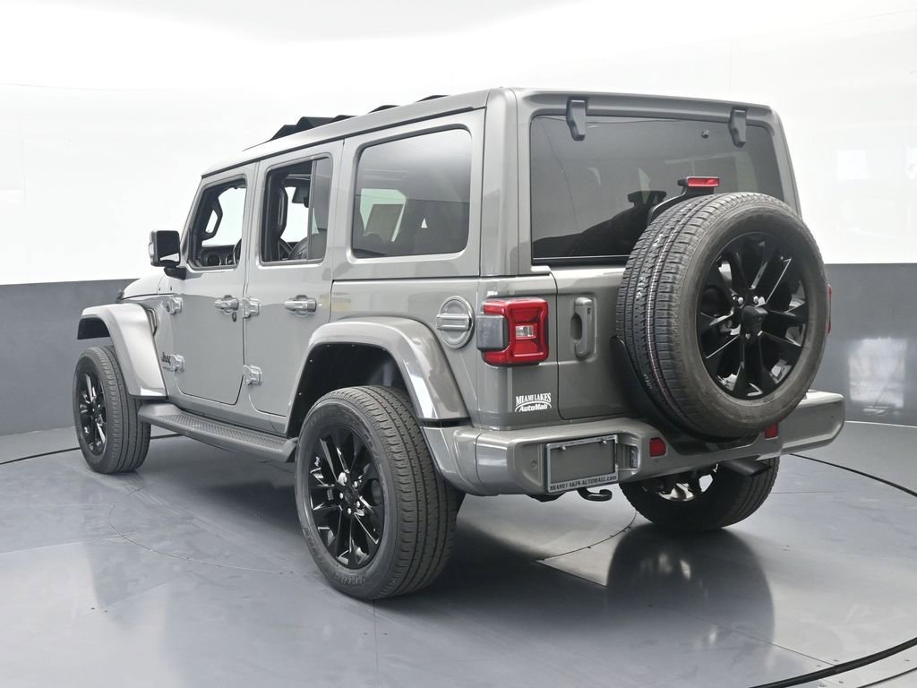 Used 2022 Jeep Wrangler Unlimited Sahara AWD/4WD image 4