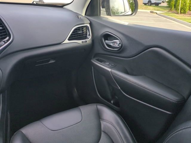 Used 2022 Jeep Cherokee Limited image 17