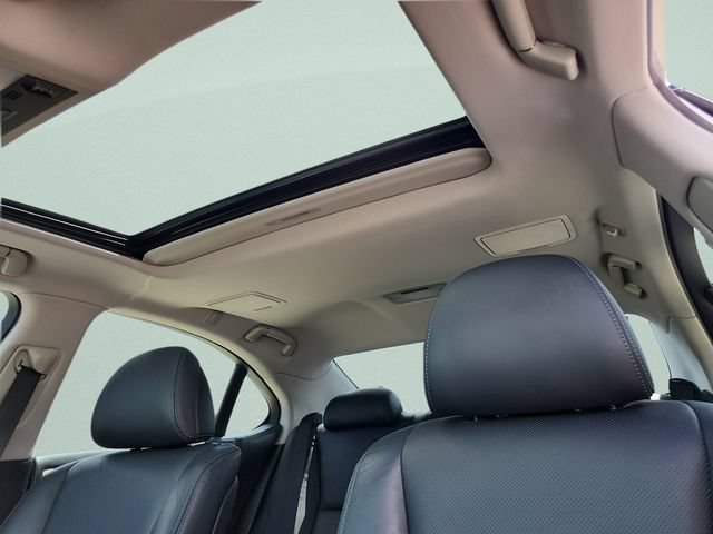 Used 2015 Lexus LS 460 w/ Comfort Package RWD image 29