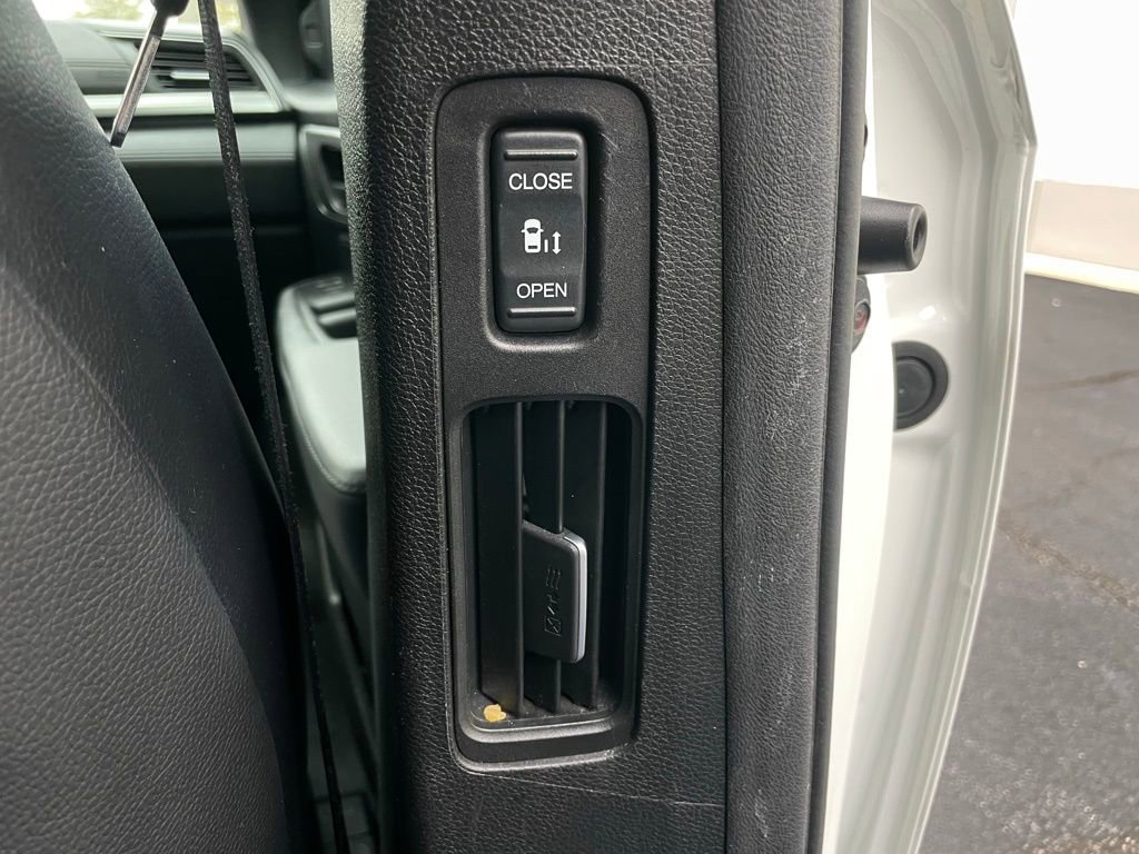 Certified 2023 Honda Odyssey Sport image 38