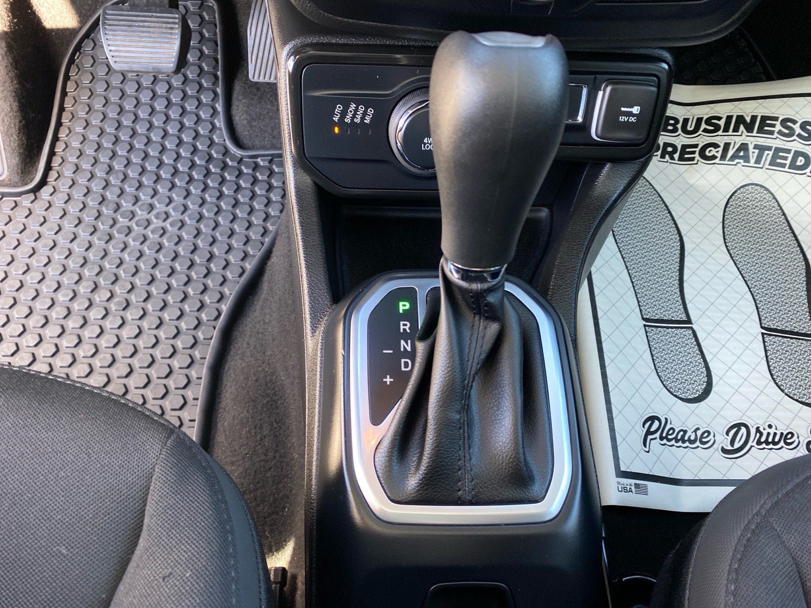 Used 2023 Jeep Renegade Altitude w/ Sun/Sound Group AWD/4WD image 12
