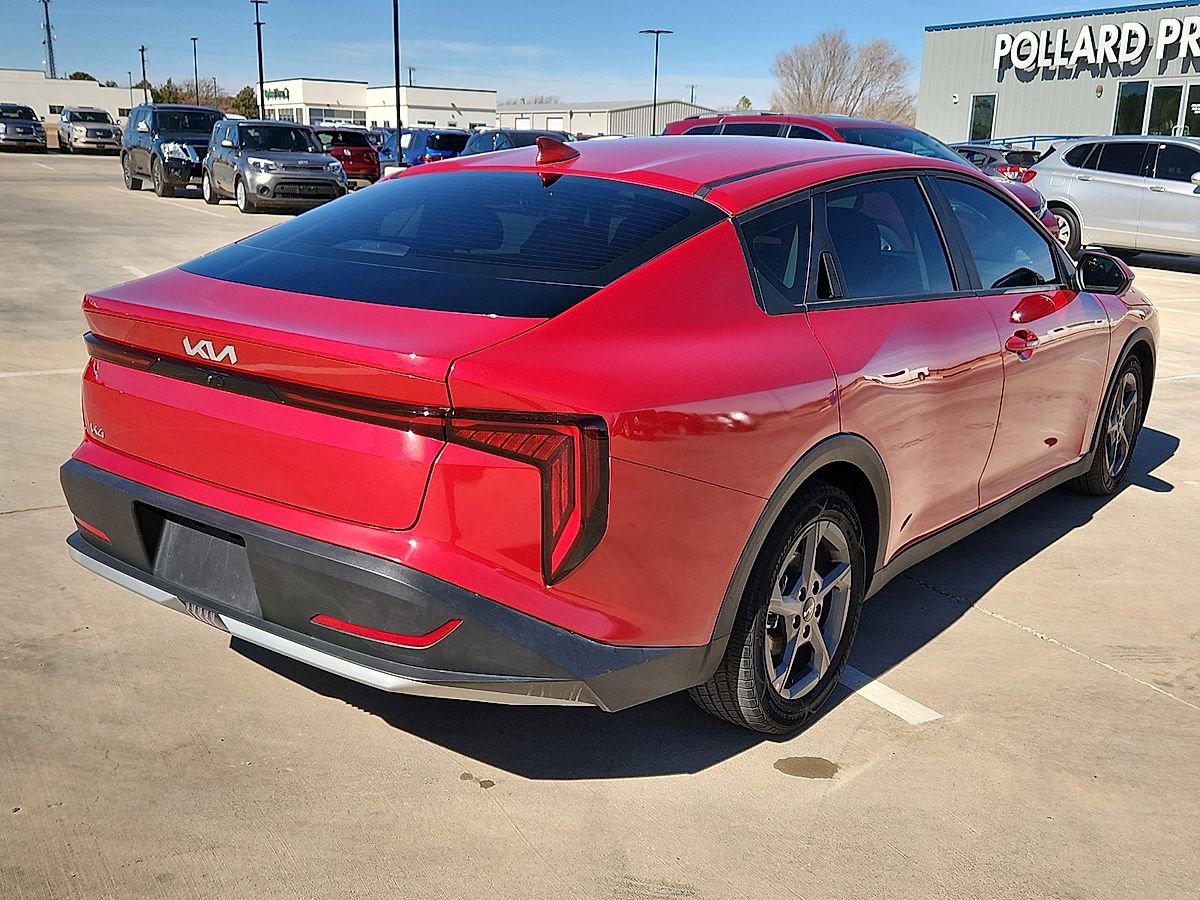 Used 2025 Kia K4 LXS image 3