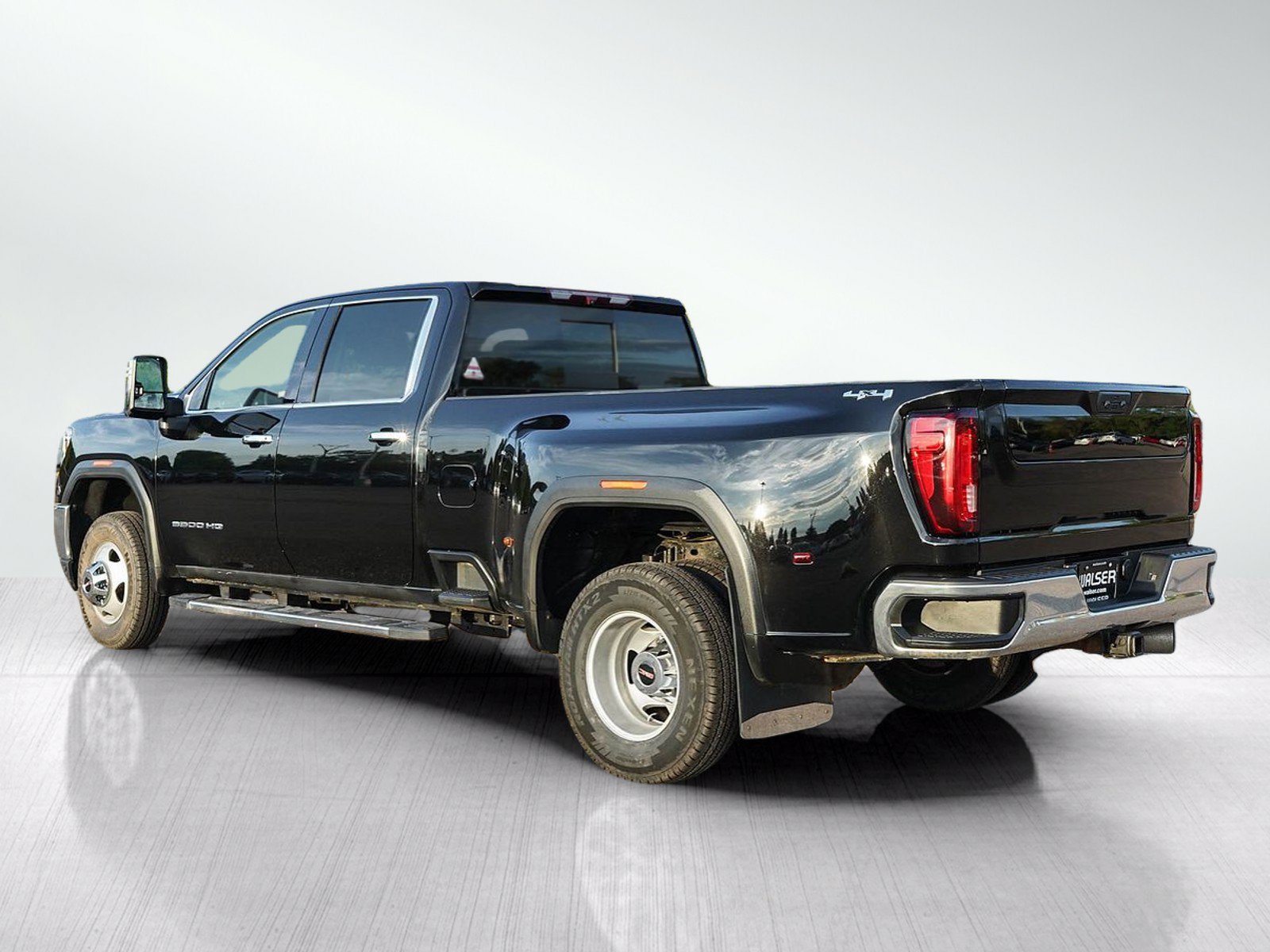 Used 2021 GMC Sierra 3500 SLT w/ SLT Convenience Package AWD/4WD image 3