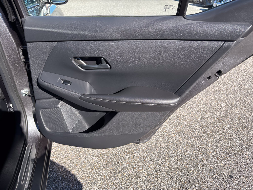 Used 2025 Nissan Sentra S FWD image 39