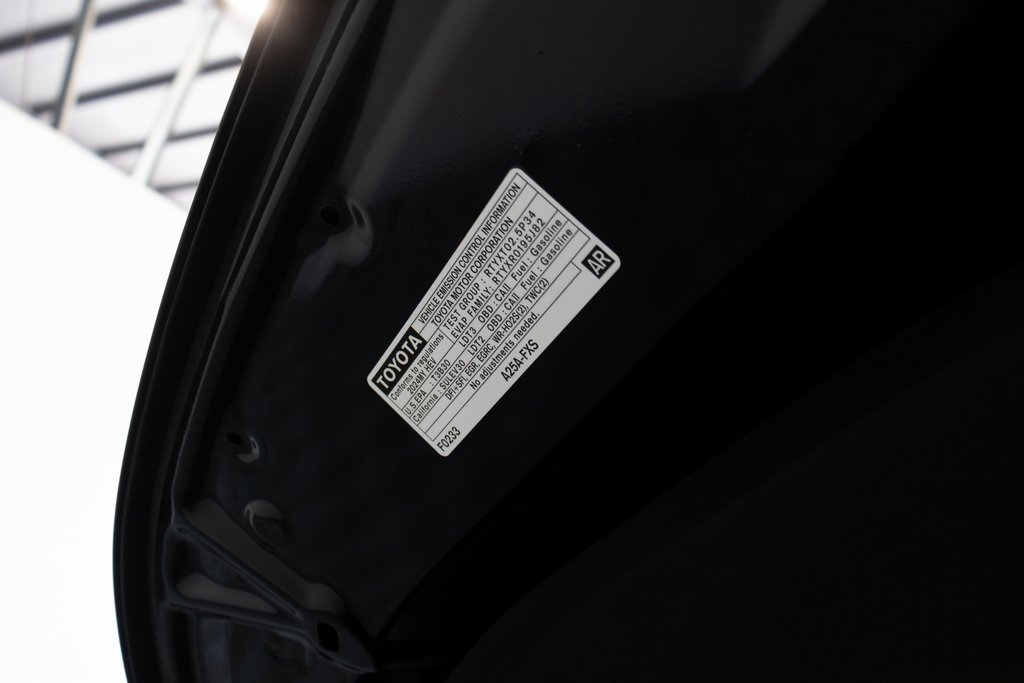 Used 2024 Toyota Sienna Limited image 37