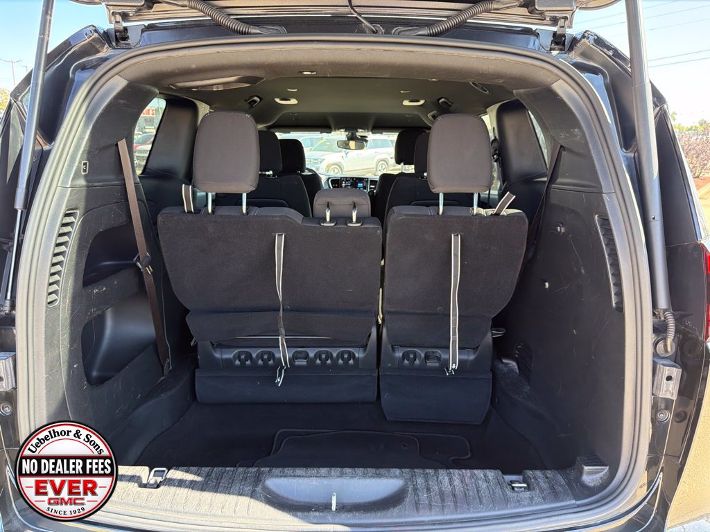 Used 2024 Chrysler Pacifica Touring FWD image 9