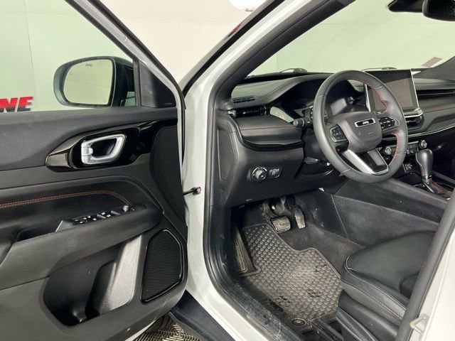 Used 2024 Jeep Compass Trailhawk image 21