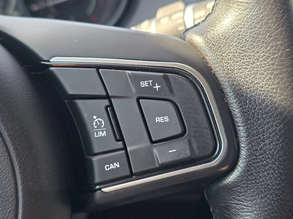 Used 2019 Jaguar E-PACE S AWD/4WD image 26
