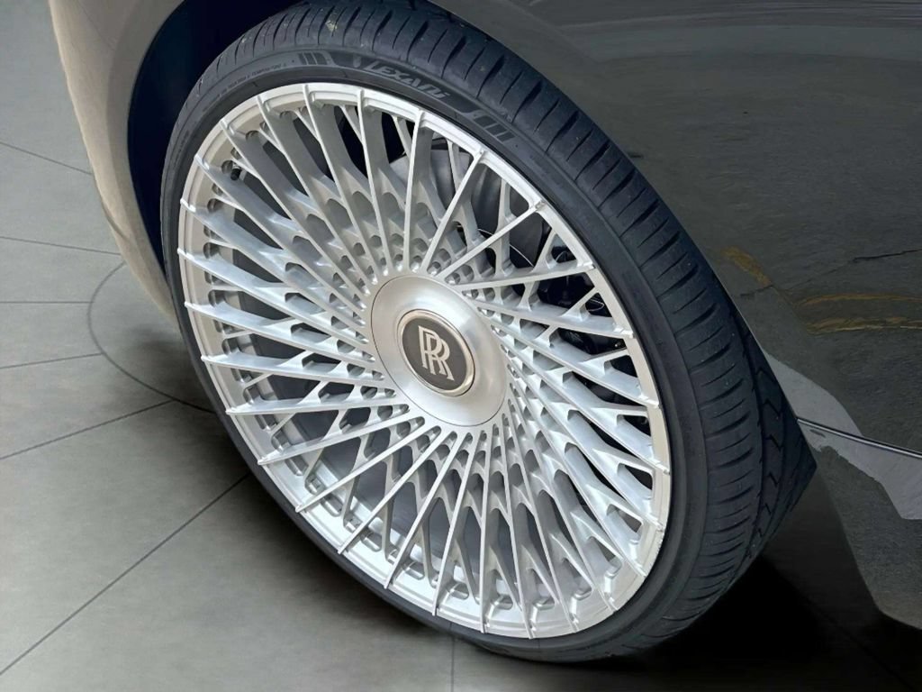 Certified 2020 Rolls-Royce Dawn RWD image 17