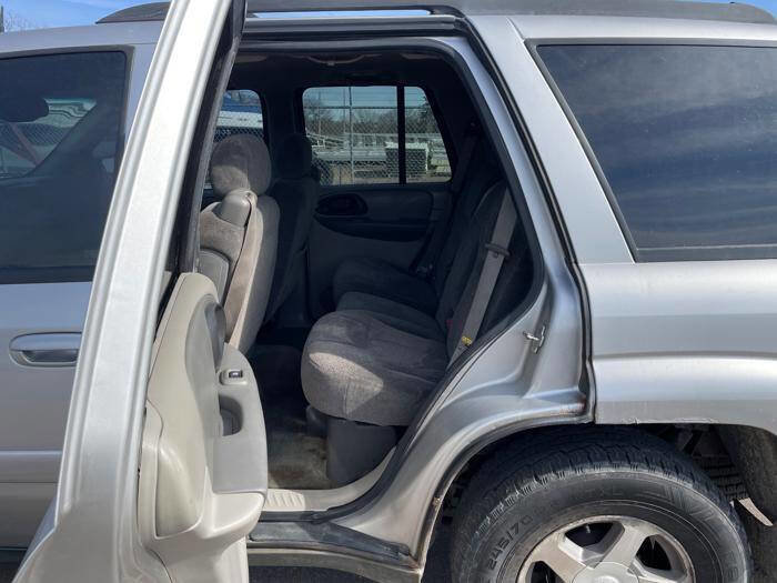 Used 2004 Chevrolet TrailBlazer LT image 25