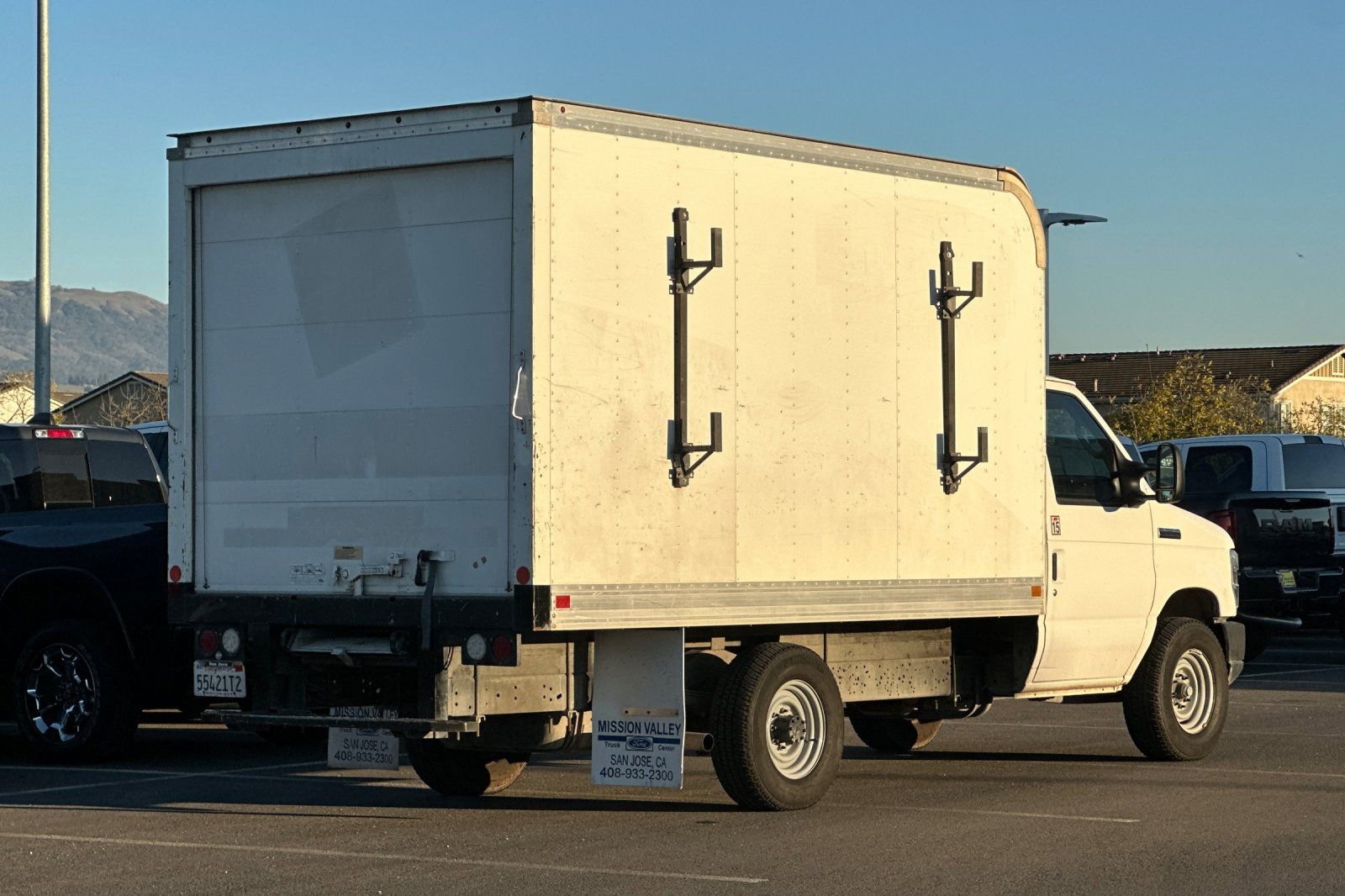 Used 2019 Ford E-350 and Econoline 350 Super Duty w/ Power Windows & Locks Group RWD image 4