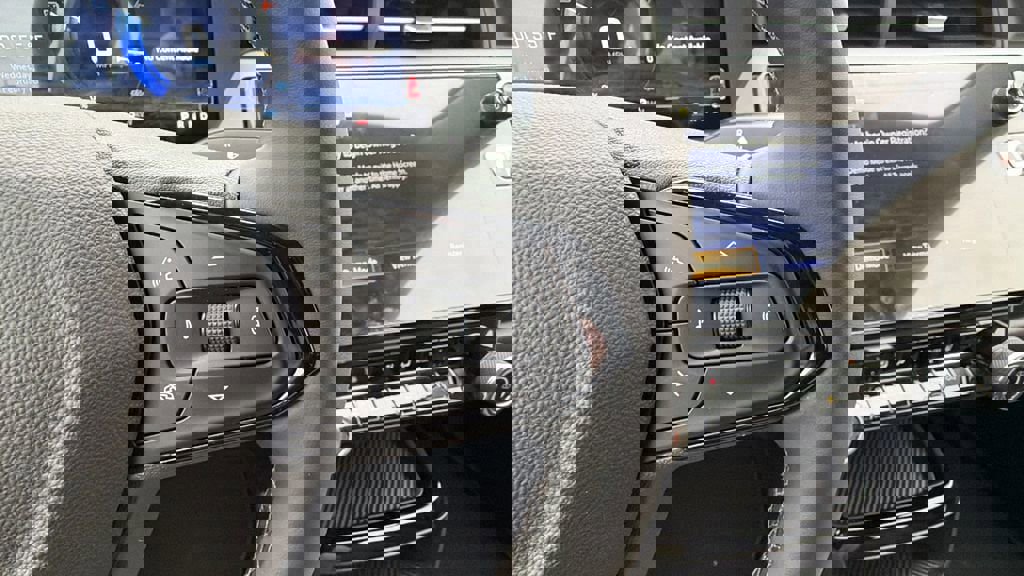 New 2027 Chevrolet Bolt LT w/ Comfort Package image 21