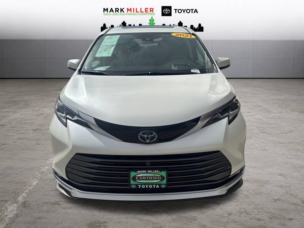 Used 2021 Toyota Sienna Platinum AWD/4WD image 9