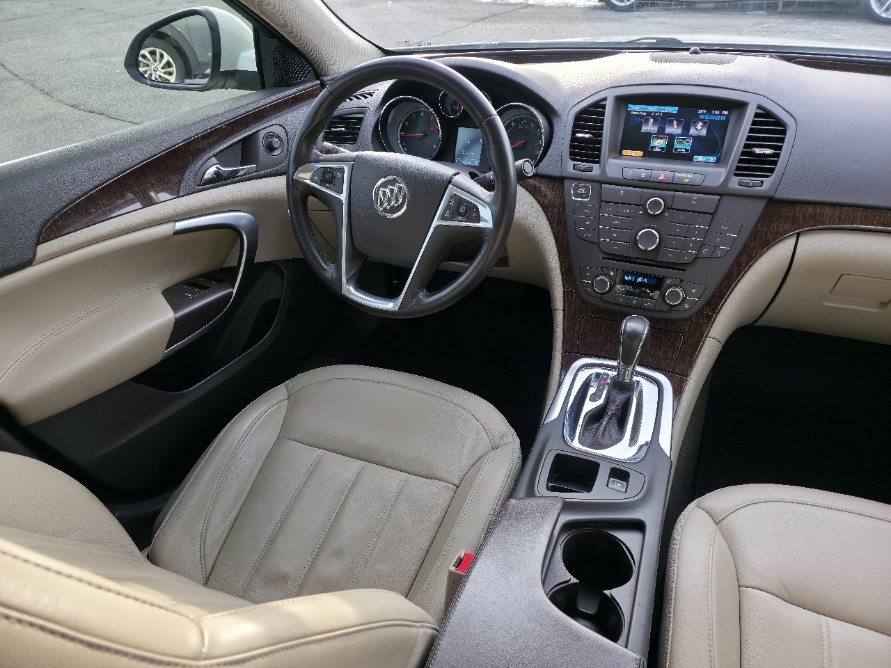 Used 2012 Buick Regal Premium image 22