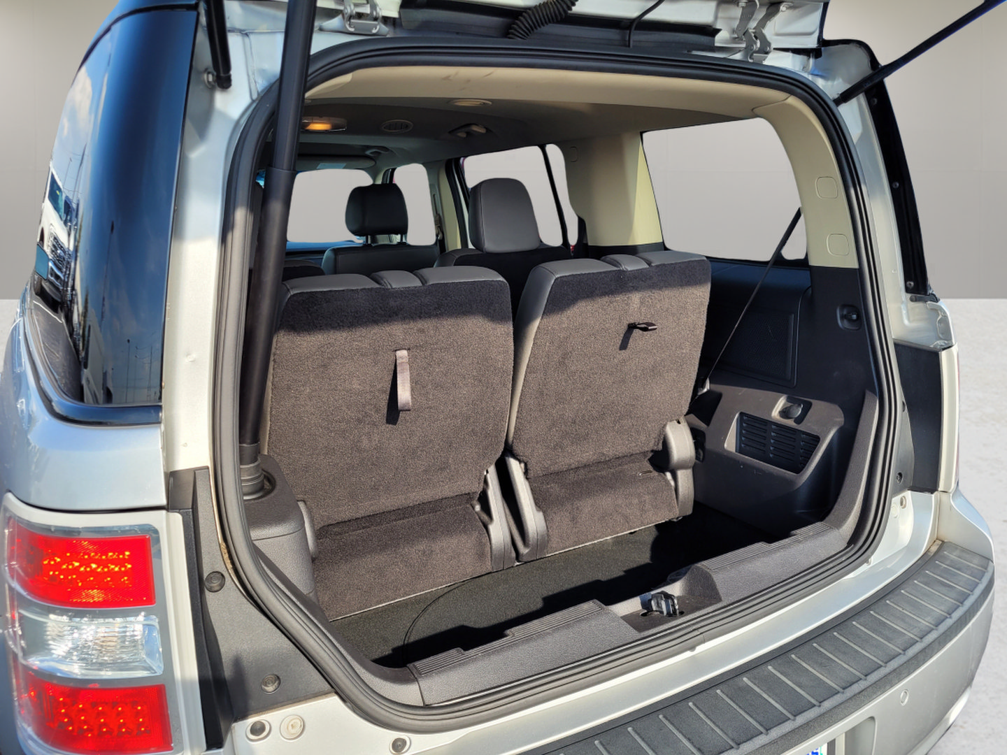 Used 2019 Ford Flex Limited w/ Equipment Group 303A AWD/4WD image 24