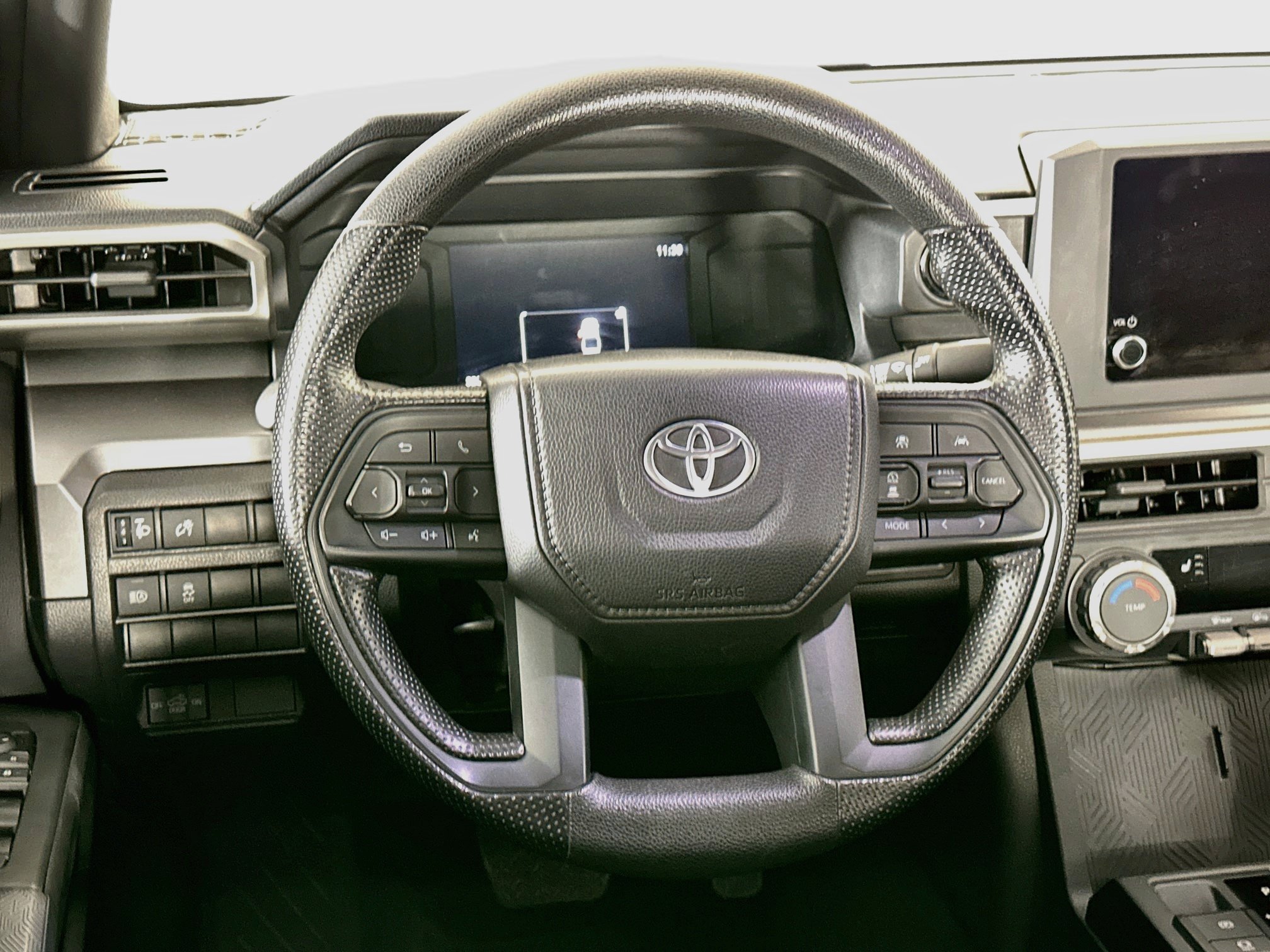 Used 2024 Toyota Tacoma SR5 AWD/4WD image 18