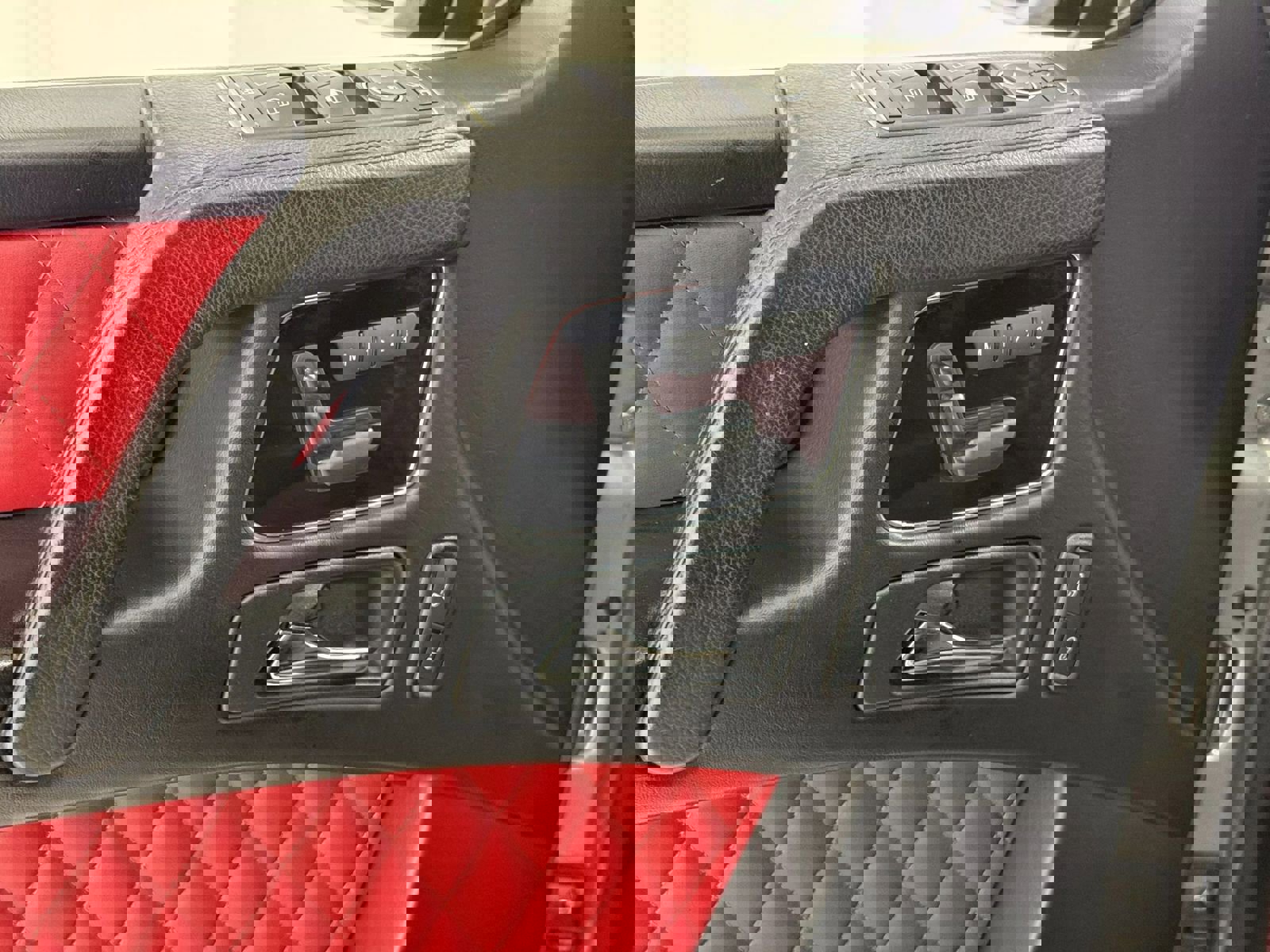 Used 2014 Mercedes-Benz G 63 AMG 4MATIC image 33