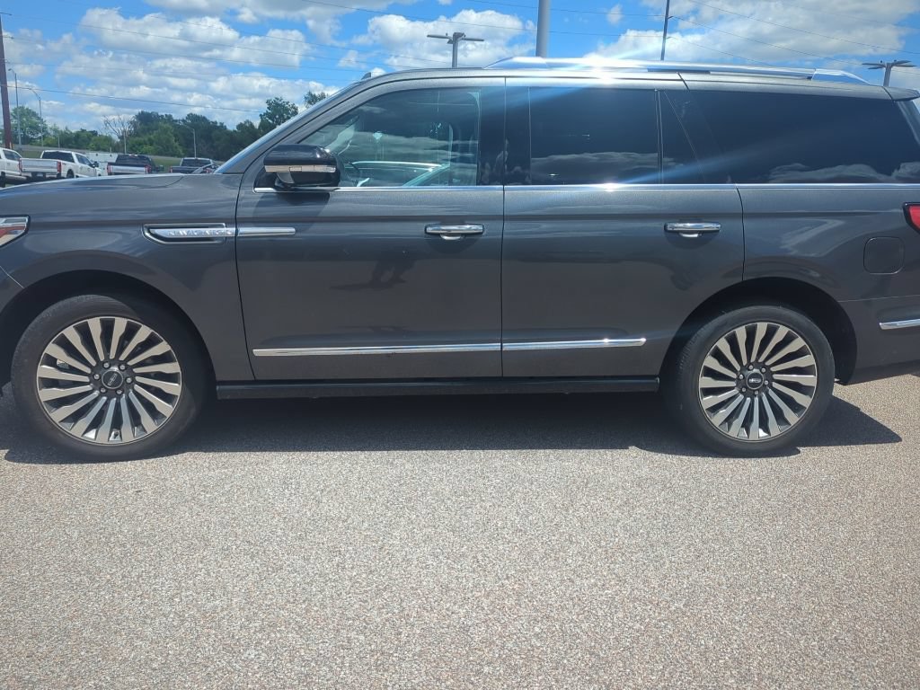Used 2018 Lincoln Navigator Reserve w/ Technology Package AWD/4WD image 5