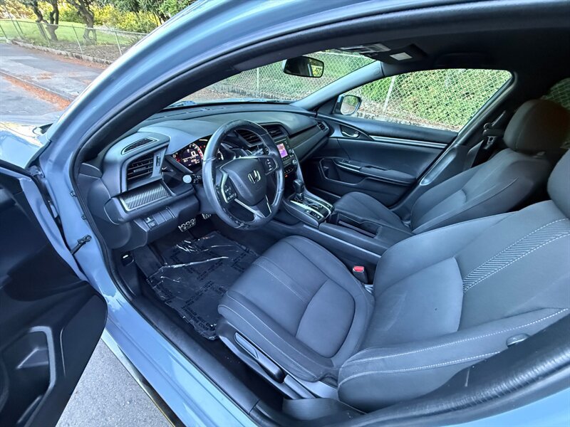 Used 2017 Honda Civic Sport image 7