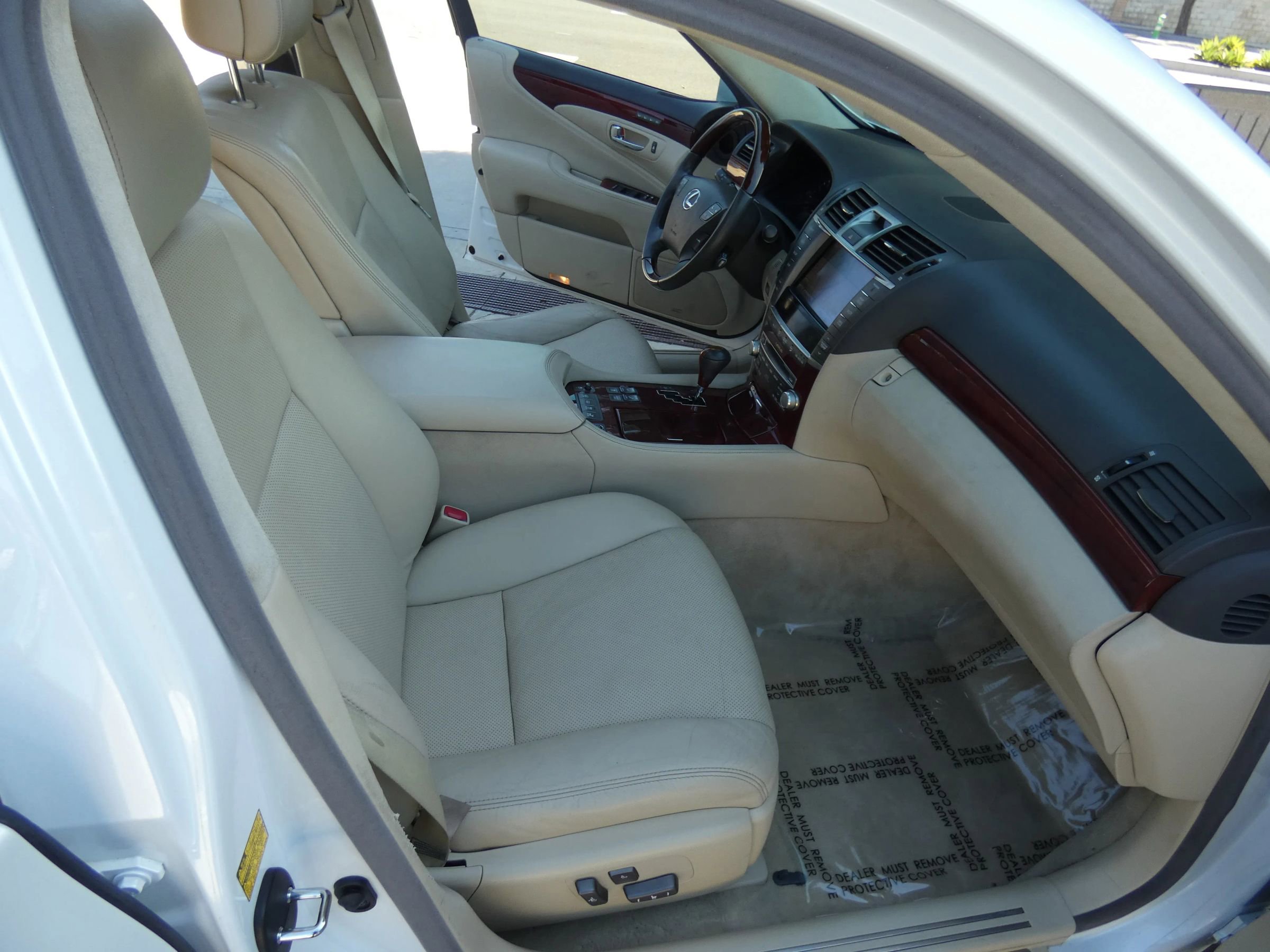 Used 2010 Lexus LS 460 L image 23