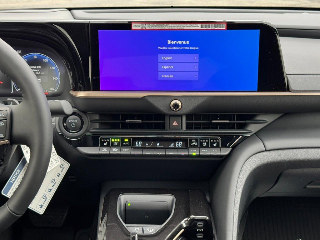 New 2025 Toyota Crown Platinum image 9