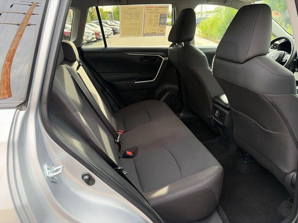 Used 2025 Toyota RAV4 LE AWD/4WD image 16