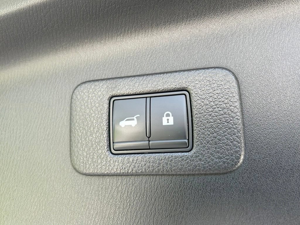 Used 2022 Nissan Armada SL AWD/4WD image 47