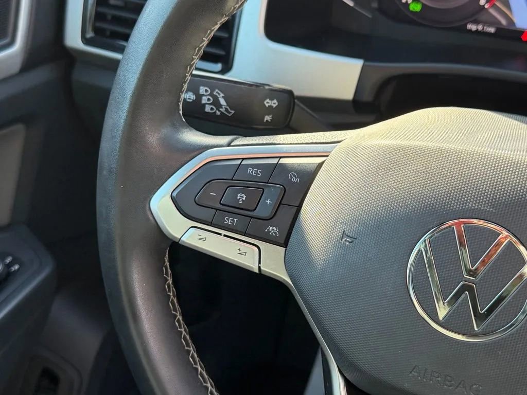 Used 2022 Volkswagen Atlas Cross Sport SEL AWD/4WD image 16