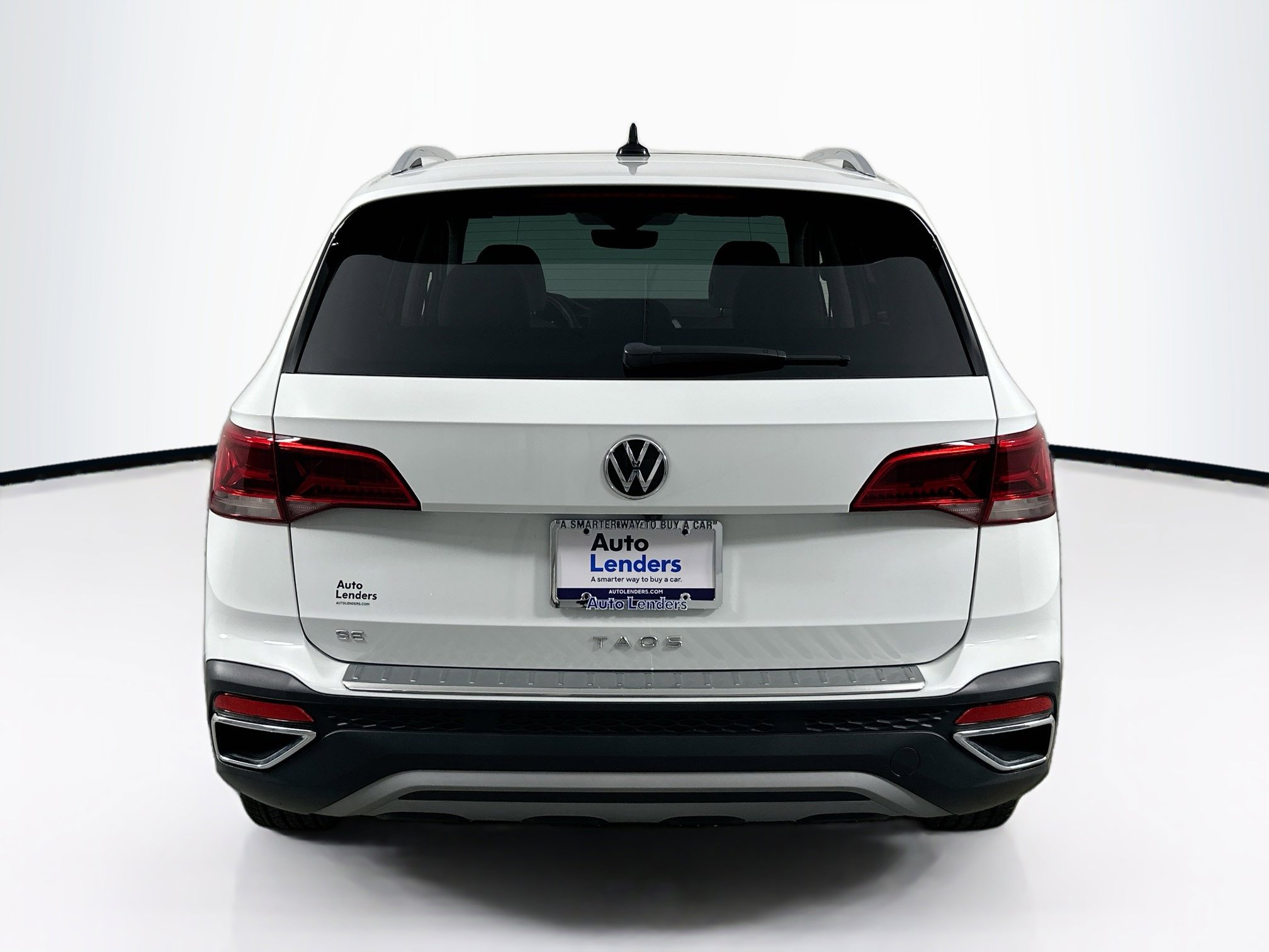 Used 2023 Volkswagen Taos SE image 6