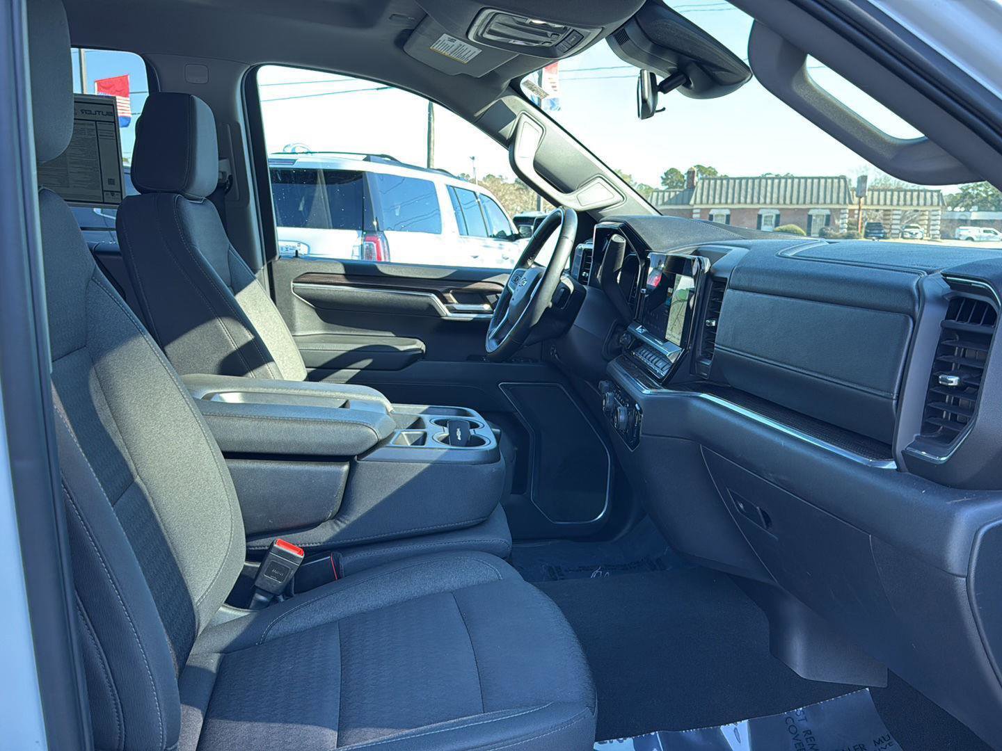 Certified 2025 Chevrolet Silverado 1500 LT image 10