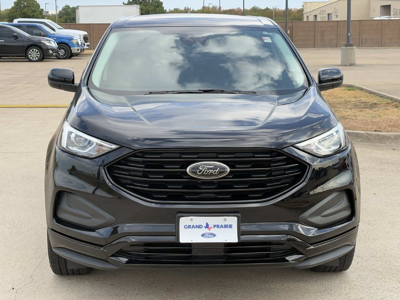 Used 2024 Ford Edge SE w/ Black Appearance Package AWD/4WD image 9