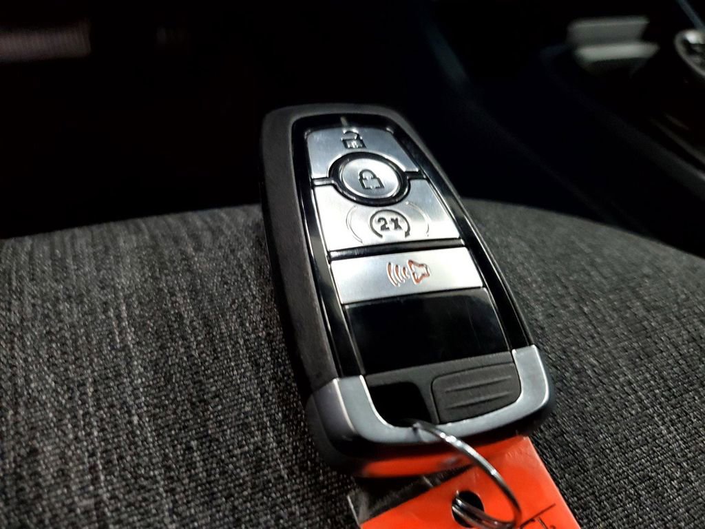 New 2025 Ford Maverick XLT w/ XLT Luxury Package image 33