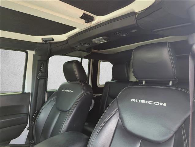 Used 2017 Jeep Wrangler Unlimited Rubicon w/ Cold Weather Group AWD/4WD image 15