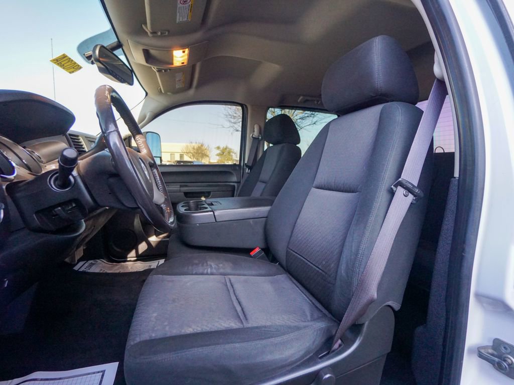 Used 2011 GMC Sierra 3500 SLE w/ SLE Preferred Package image 18