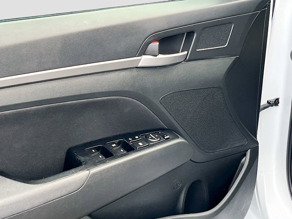 Used 2018 Hyundai Elantra SEL image 17