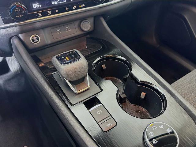 Certified 2023 Nissan Rogue SV image 14