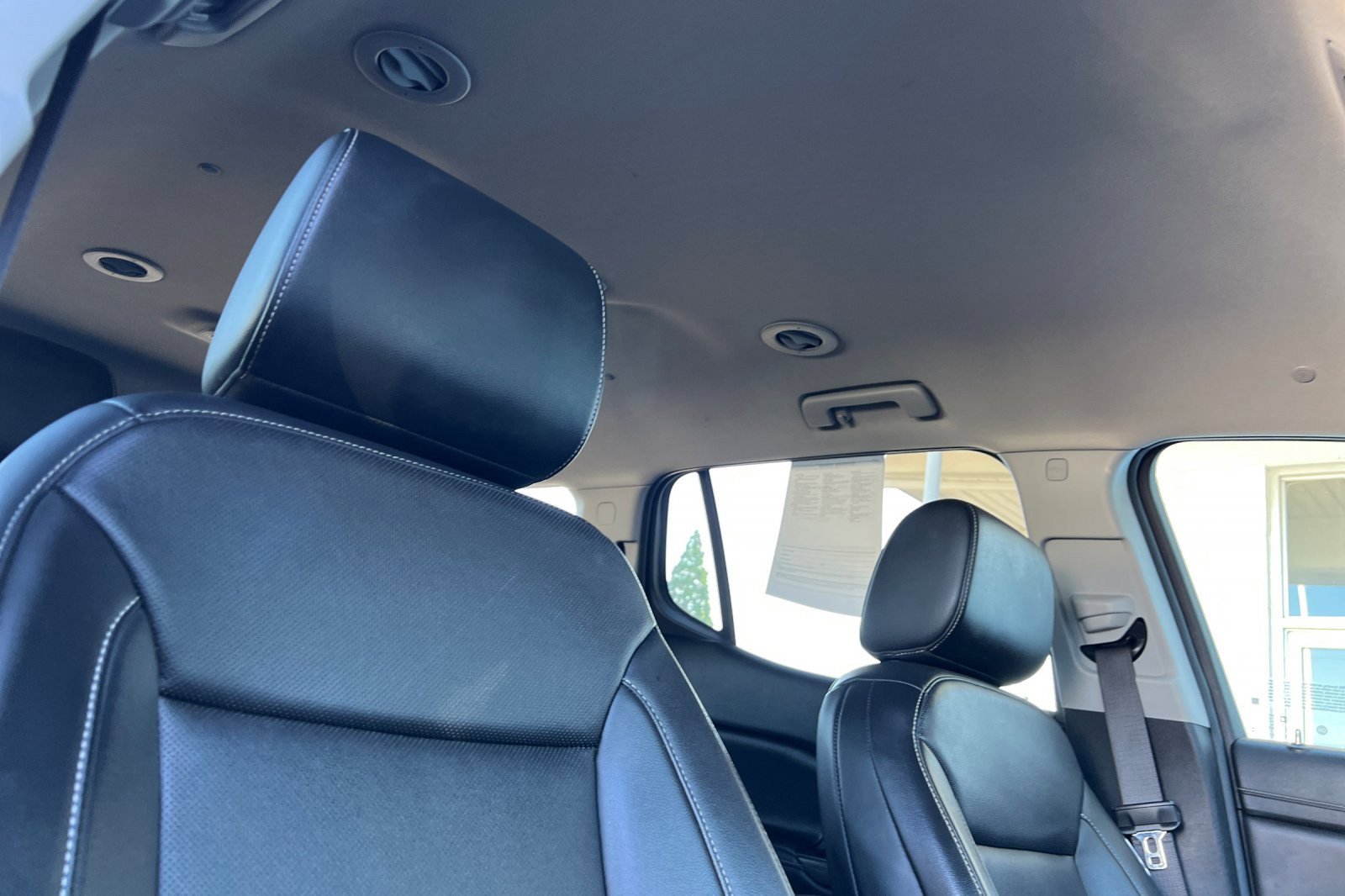 Used 2023 GMC Acadia SLT image 15