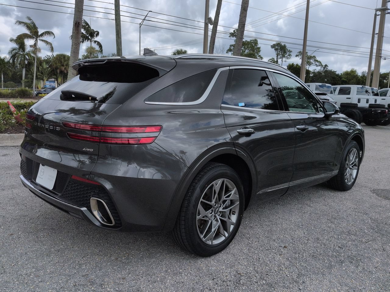Used 2025 Genesis GV70 2.5T AWD/4WD image 5