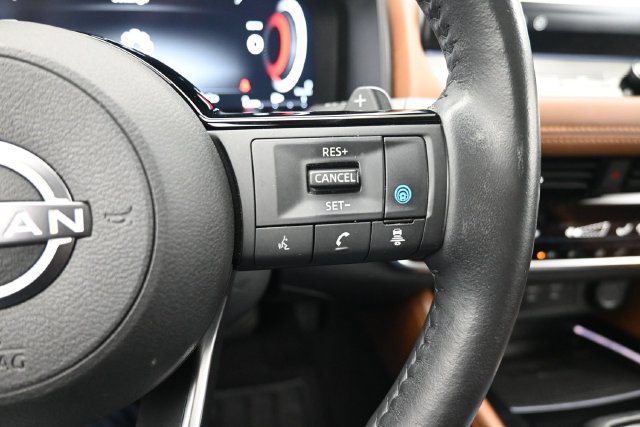 Used 2024 Nissan Rogue Platinum FWD image 13