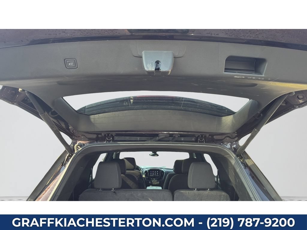 Used 2023 Chevrolet Traverse LT FWD image 32